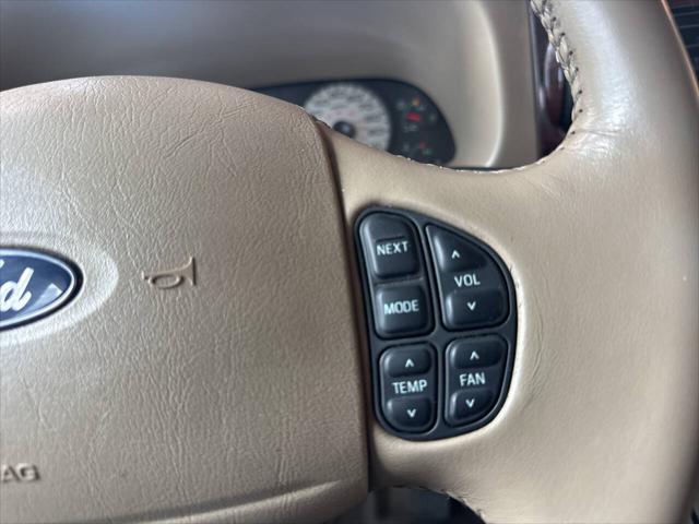 2006 Ford F-350 Lariat 4dr Crew Cab 4WD LB