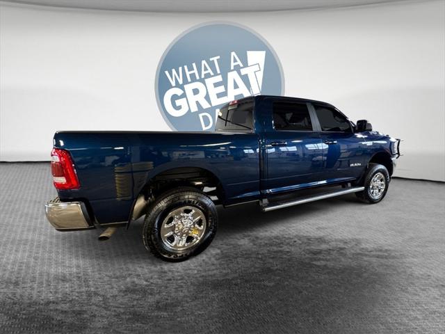 2022 RAM 2500 Big Horn Crew Cab 4x4 64 Box 2022 RAM 2500 Big Horn Crew Cab 4x4 64 Box
