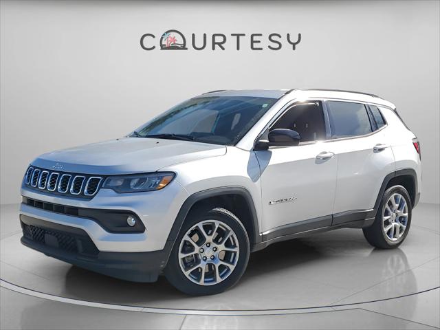 2024 Jeep Compass Latitude Lux FWD