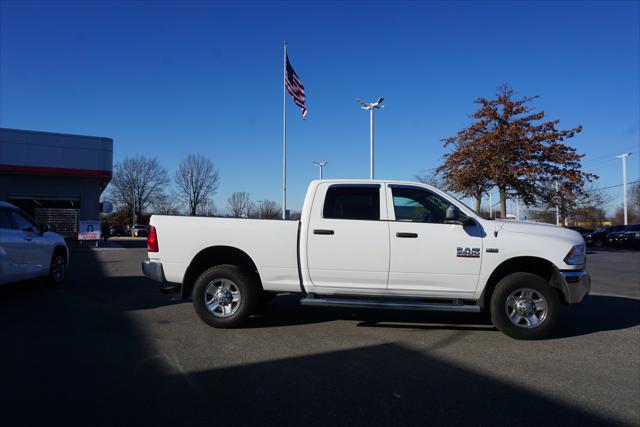 2018 RAM 3500 Tradesman Crew Cab 4x4 64 Box