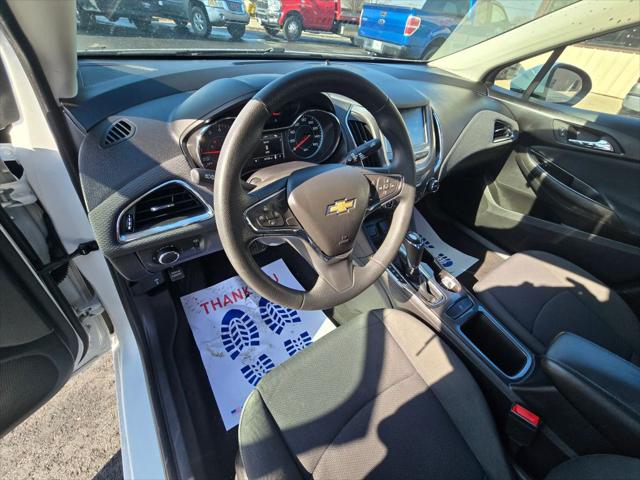 2017 Chevrolet Cruze LT Auto