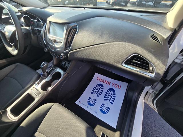 2017 Chevrolet Cruze LT Auto