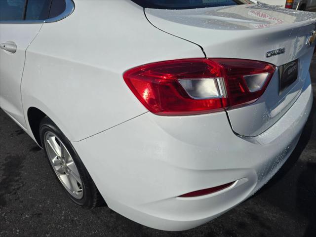 2017 Chevrolet Cruze LT Auto