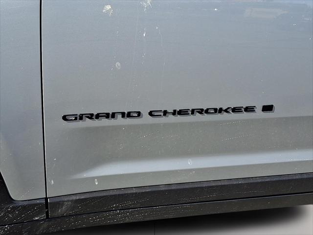 2026 Jeep Grand Cherokee Altitude 4x4