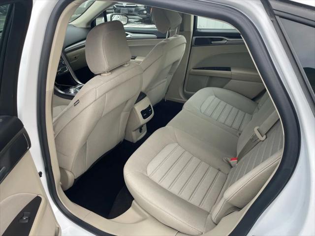 2020 Ford Fusion SE