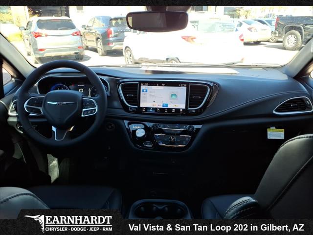 2026 Chrysler Pacifica Select AWD