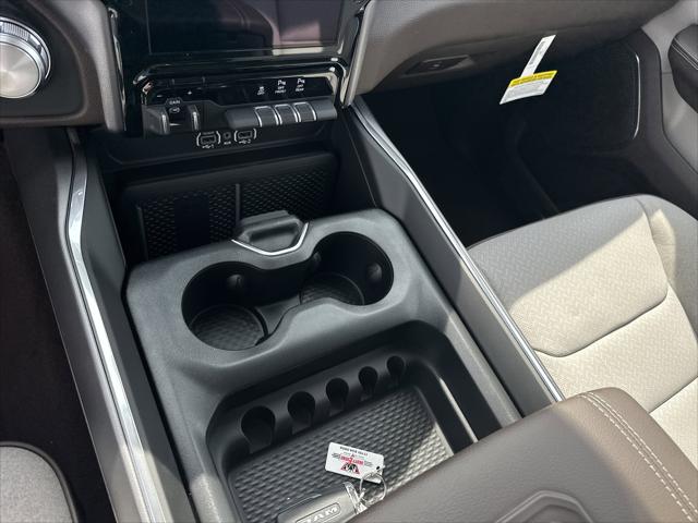 2026 Ram 1500 Laramie Crew Cab 4x4 5'7" Box