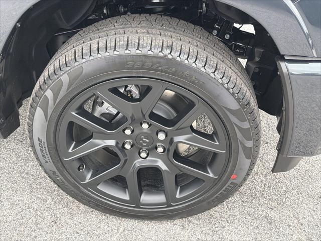 2026 Ram 1500 Laramie Crew Cab 4x4 5'7" Box