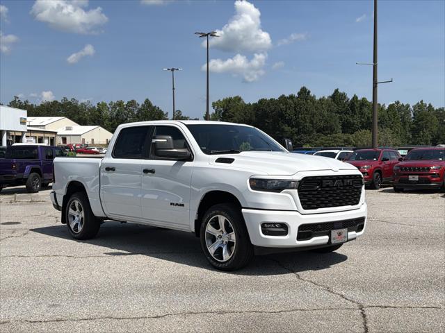 2026 RAM 1500 RAM 1500 EXPRESS CREW CAB 4X4 57 BOX