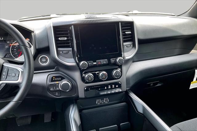 2026 Ram 1500 Express Crew Cab 4x4 5'7" Box