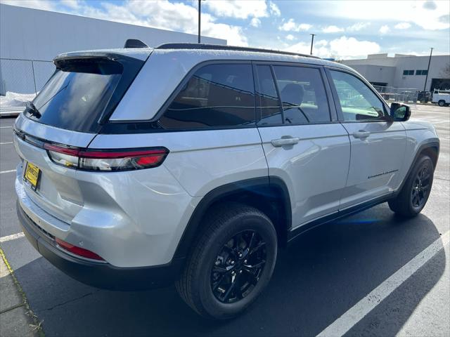 2026 Jeep Grand Cherokee Altitude 4x4