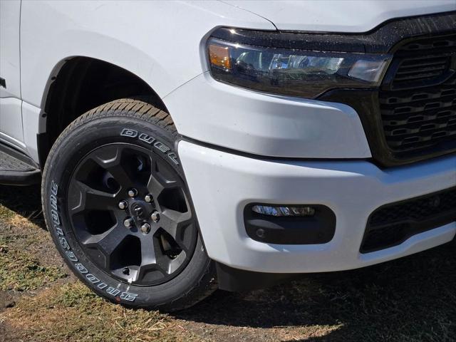 2026 RAM 1500 RAM 1500 EXPRESS CREW CAB 4X4 57 BOX