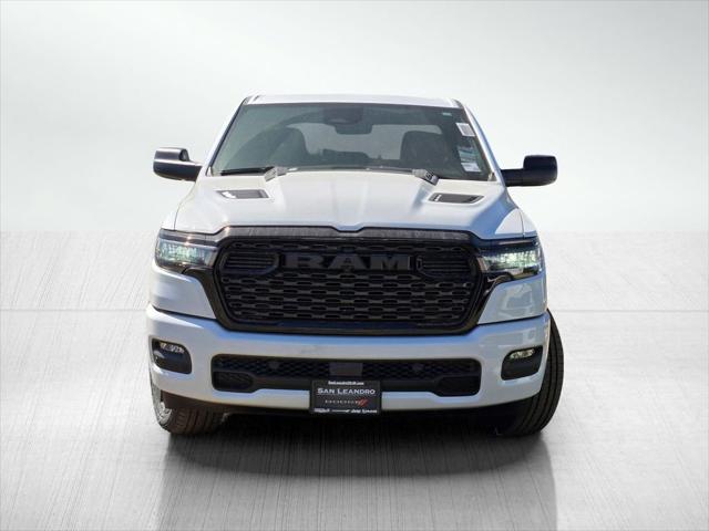 2026 RAM 1500 RAM 1500 EXPRESS CREW CAB 4X4 57 BOX