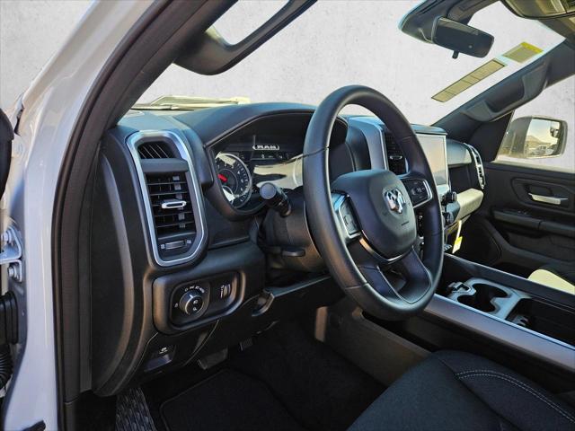 2026 Ram 1500 Express Crew Cab 4x4 5'7" Box