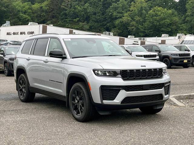 2026 Jeep Grand Cherokee Altitude 4x4 for sale in Greenvale, NY