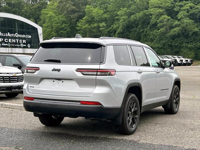 2026 Jeep Grand Cherokee Altitude 4x4
