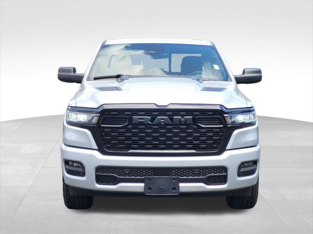 2026 RAM 1500 RAM 1500 EXPRESS CREW CAB 4X4 57 BOX