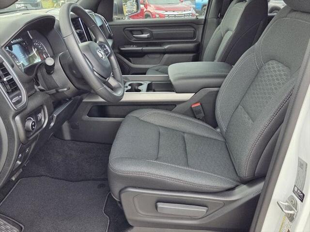 2026 Ram 1500 Express Crew Cab 4x4 5'7" Box
