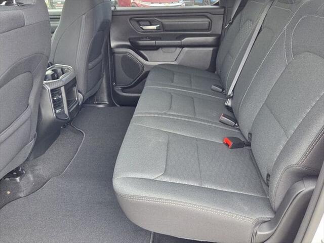2026 Ram 1500 Express Crew Cab 4x4 5'7" Box