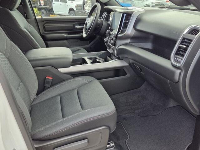 2026 Ram 1500 Express Crew Cab 4x4 5'7" Box