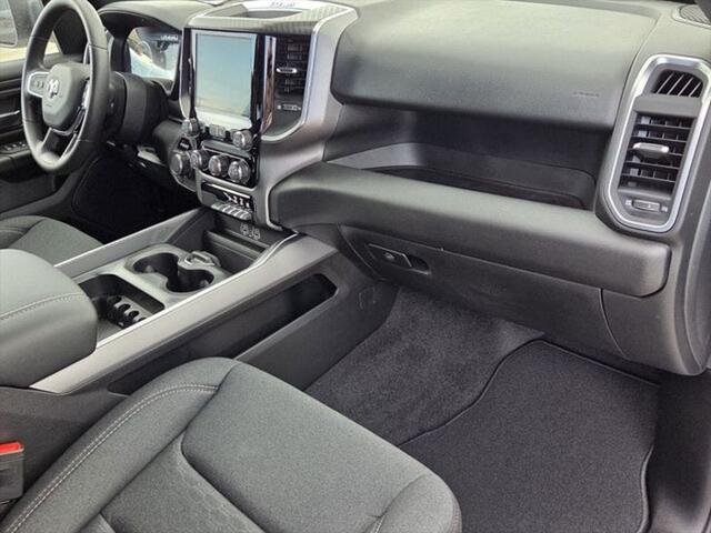 2026 Ram 1500 Express Crew Cab 4x4 5'7" Box