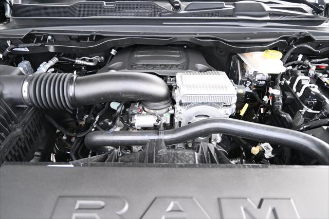 2026 Ram 1500 Limited Crew Cab 4x4 5'7" Box