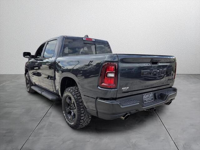 2026 Ram 1500 Warlock Crew Cab 4x4 5'7" Box
