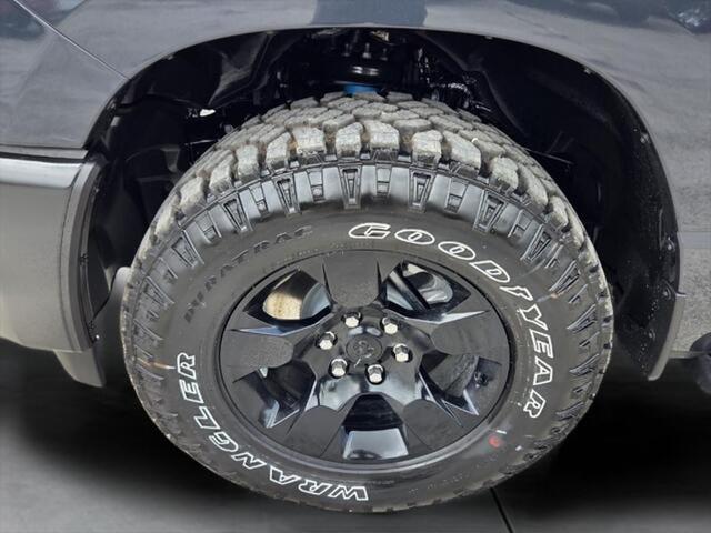 2026 Ram 1500 Warlock Crew Cab 4x4 5'7" Box