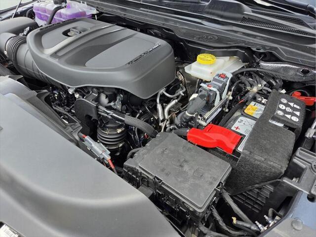 2026 Ram 1500 Warlock Crew Cab 4x4 5'7" Box