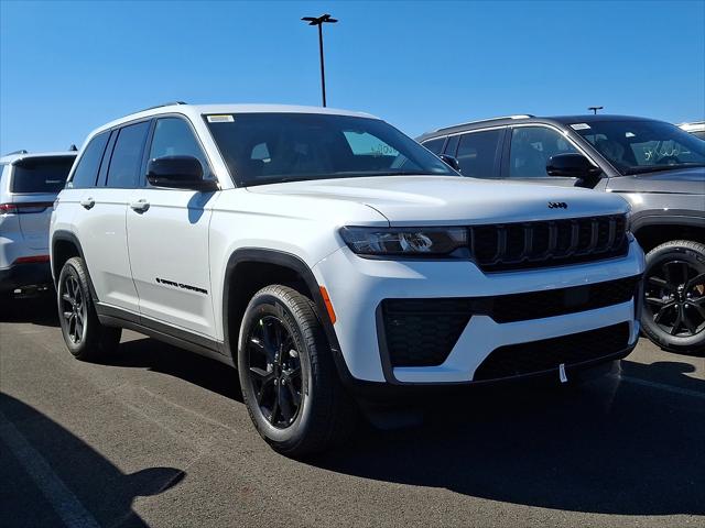 2026 Jeep Grand Cherokee GRAND CHEROKEE LAREDO ALTITUDE 4X4