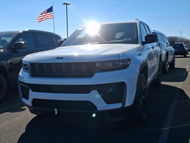 2026 Jeep Grand Cherokee GRAND CHEROKEE LAREDO ALTITUDE 4X4
