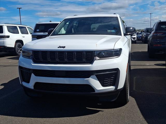2026 Jeep Grand Cherokee GRAND CHEROKEE LAREDO ALTITUDE 4X4 2026 Jeep Grand Cherokee GRAND CHEROKEE LAREDO ALTITUDE 4X4