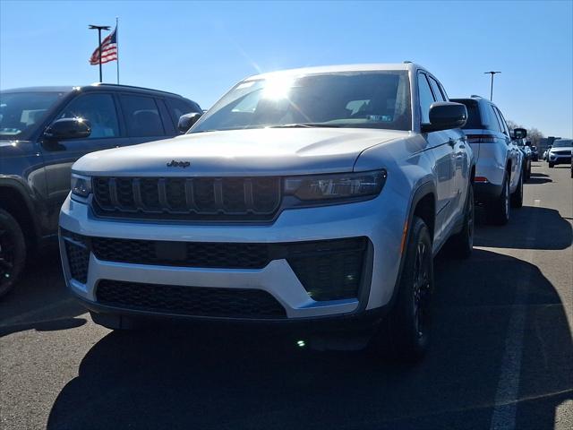 2026 Jeep Grand Cherokee GRAND CHEROKEE LAREDO ALTITUDE 4X4