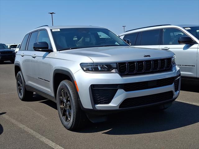 2026 Jeep Grand Cherokee GRAND CHEROKEE LAREDO ALTITUDE 4X4