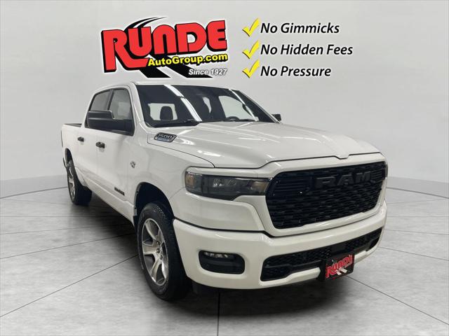 2026 RAM 1500 RAM 1500 EXPRESS CREW CAB 4X4 57 BOX