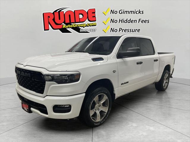 2026 RAM 1500 RAM 1500 EXPRESS CREW CAB 4X4 57 BOX