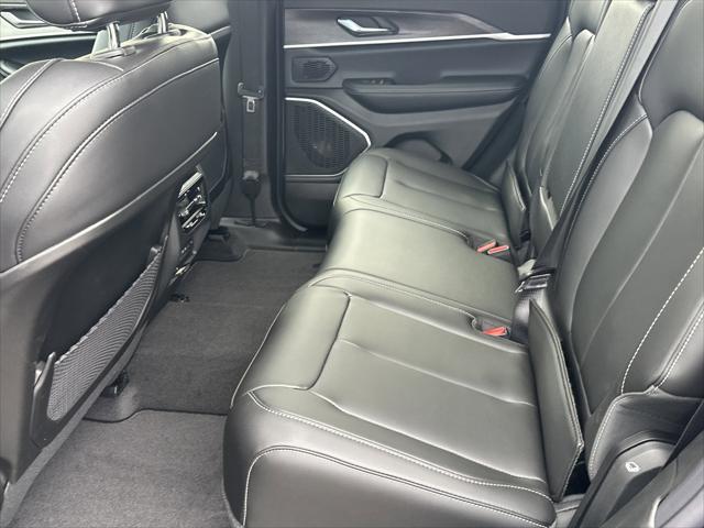 2026 Jeep Grand Cherokee Limited 4x2