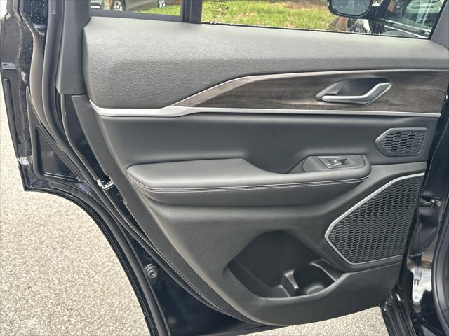 2026 Jeep Grand Cherokee Limited 4x2