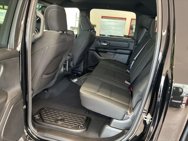 2026 Ram 1500 Express Crew Cab 4x4 5'7" Box