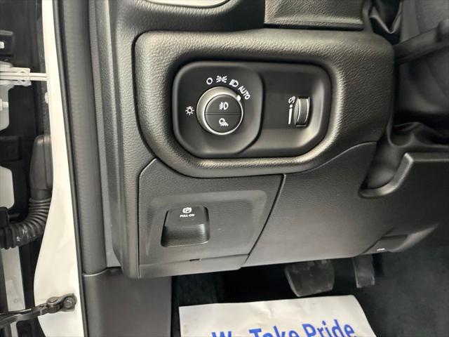 2026 Ram 1500 Express Crew Cab 4x4 57 Box