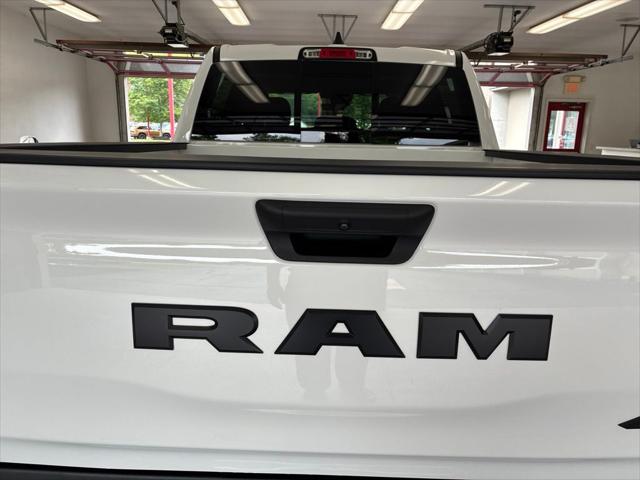 2026 Ram 1500 Express Crew Cab 4x4 57 Box