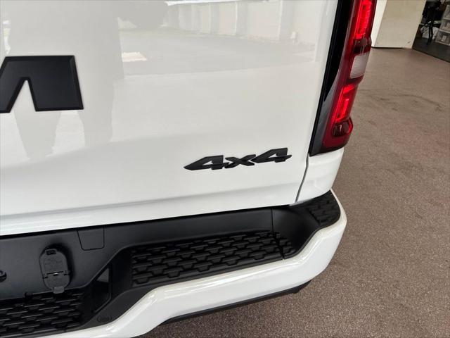 2026 Ram 1500 Express Crew Cab 4x4 57 Box