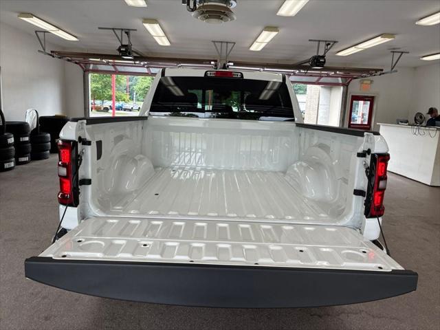 2026 Ram 1500 Express Crew Cab 4x4 57 Box
