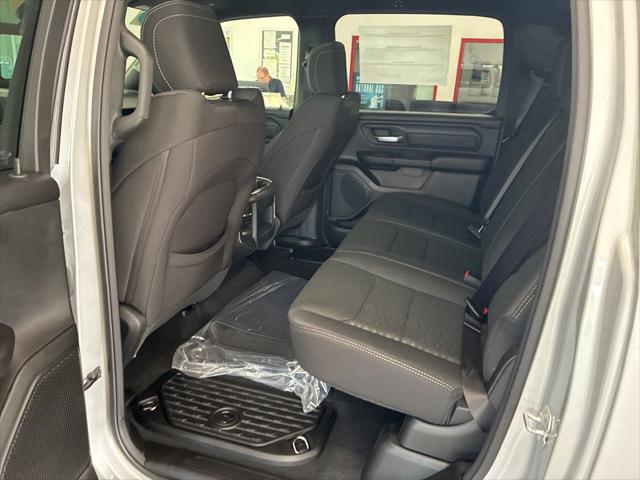 2026 Ram 1500 Express Crew Cab 4x4 5'7" Box