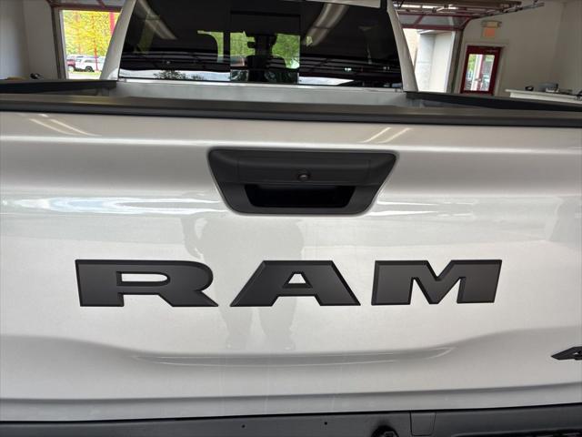 2026 Ram 1500 Express Crew Cab 4x4 5'7" Box