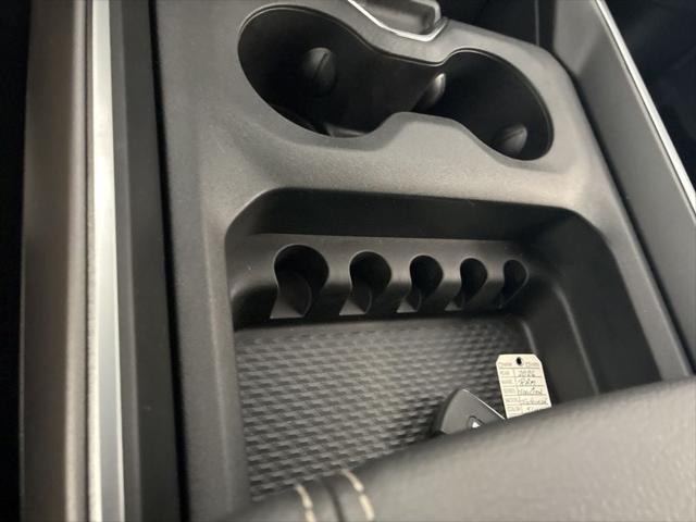 2026 Ram 1500 Express Crew Cab 4x4 5'7" Box