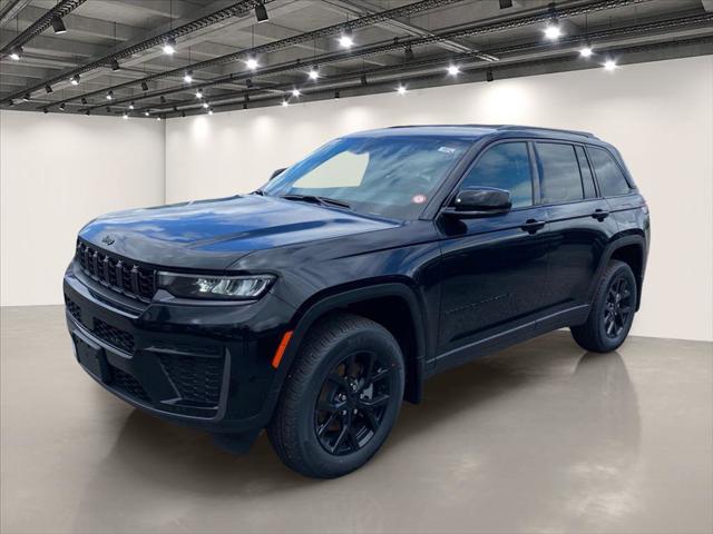 2026 Jeep Grand Cherokee GRAND CHEROKEE LAREDO ALTITUDE 4X4 2026 Jeep Grand Cherokee GRAND CHEROKEE LAREDO ALTITUDE 4X4