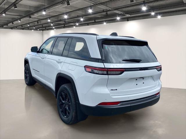 2026 Jeep Grand Cherokee GRAND CHEROKEE LAREDO ALTITUDE 4X4 2026 Jeep Grand Cherokee GRAND CHEROKEE LAREDO ALTITUDE 4X4