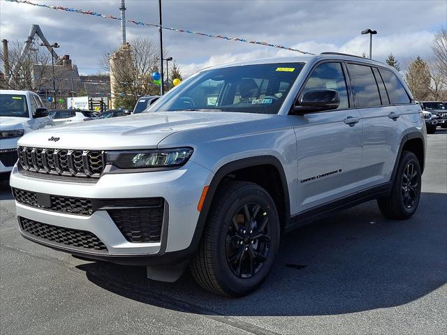 2026 Jeep Grand Cherokee GRAND CHEROKEE LAREDO ALTITUDE 4X4 2026 Jeep Grand Cherokee GRAND CHEROKEE LAREDO ALTITUDE 4X4