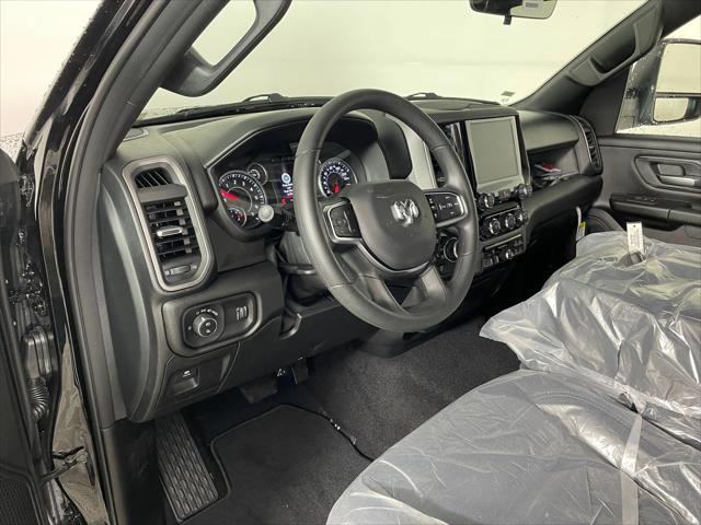 2026 RAM Ram 1500 RAM 1500 EXPRESS CREW CAB 4X4 57 BOX